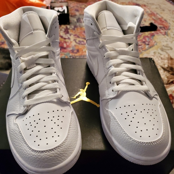 *SOLD* Air Jordan 1 - Picture 1 of 2